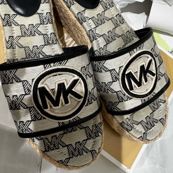 Michael Kors Black and Gray Platform Sandals - Picture 1 of 10